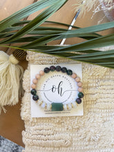 Load image into Gallery viewer, Adventurine Cube & Moonstone