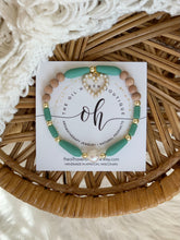 Load image into Gallery viewer, Pearl Heart & Vintage Vibes