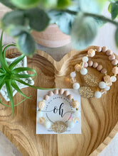 Load image into Gallery viewer, Dreamy Moonstone