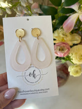 Load image into Gallery viewer, Blushing Vintage Teardrops