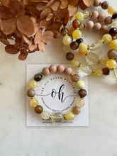 Load image into Gallery viewer, Citrine Cat