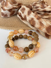 Load image into Gallery viewer, Golden Vintage Glow