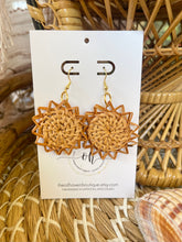 Load image into Gallery viewer, Starry Rattan Earrings
