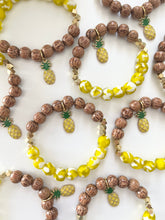 Load image into Gallery viewer, Pineapples