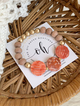 Load image into Gallery viewer, Scalloped