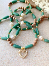 Load image into Gallery viewer, Pearl Heart & Vintage Vibes