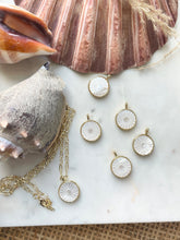 Load image into Gallery viewer, Natural Shell Sunshine Necklace