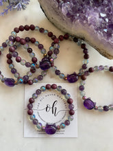 Load image into Gallery viewer, Amethyst Cat