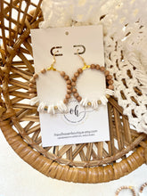 Load image into Gallery viewer, Puka Shell Earrings