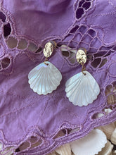 Load image into Gallery viewer, Scallop Shell Earrings