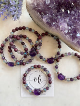 Load image into Gallery viewer, Amethyst Cat