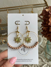 Load image into Gallery viewer, Sunburst Earrings