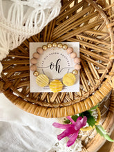 Load image into Gallery viewer, Scalloped