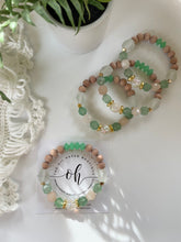 Load image into Gallery viewer, Iridescent Pineapple