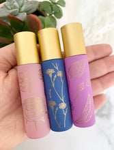 Load image into Gallery viewer, Vintage Floral Gemstone Rollers