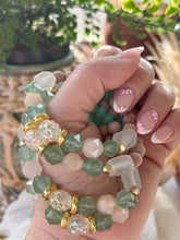 Load image into Gallery viewer, Iridescent Pineapple