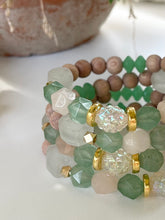 Load image into Gallery viewer, Iridescent Pineapple