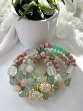 Load image into Gallery viewer, Iridescent Pineapple