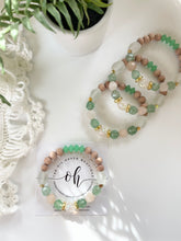 Load image into Gallery viewer, Iridescent Pineapple