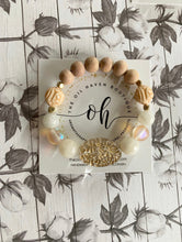 Load image into Gallery viewer, Dreamy Moonstone