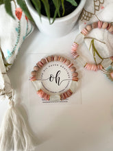 Load image into Gallery viewer, Glass and Shells