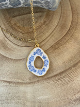 Load image into Gallery viewer, Santorini Petals Necklace
