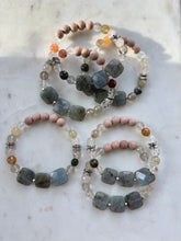 Load image into Gallery viewer, Flashy Glow Labradorite
