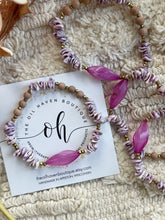 Load image into Gallery viewer, Vintage lilac bead &amp; shells
