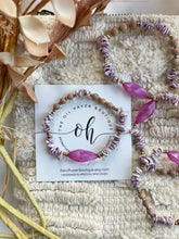 Load image into Gallery viewer, Vintage lilac bead &amp; shells
