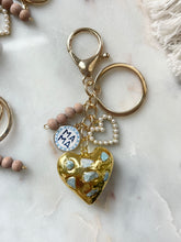 Load image into Gallery viewer, Mama Love Key &amp; Purse charm
