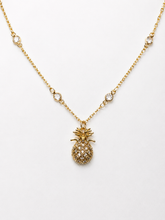 Load image into Gallery viewer, Golden Pineapple Necklace
